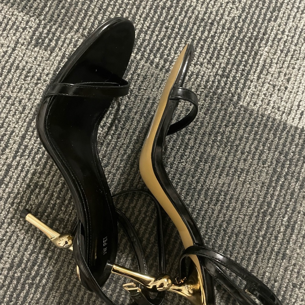 JWPei Black High-Heels
